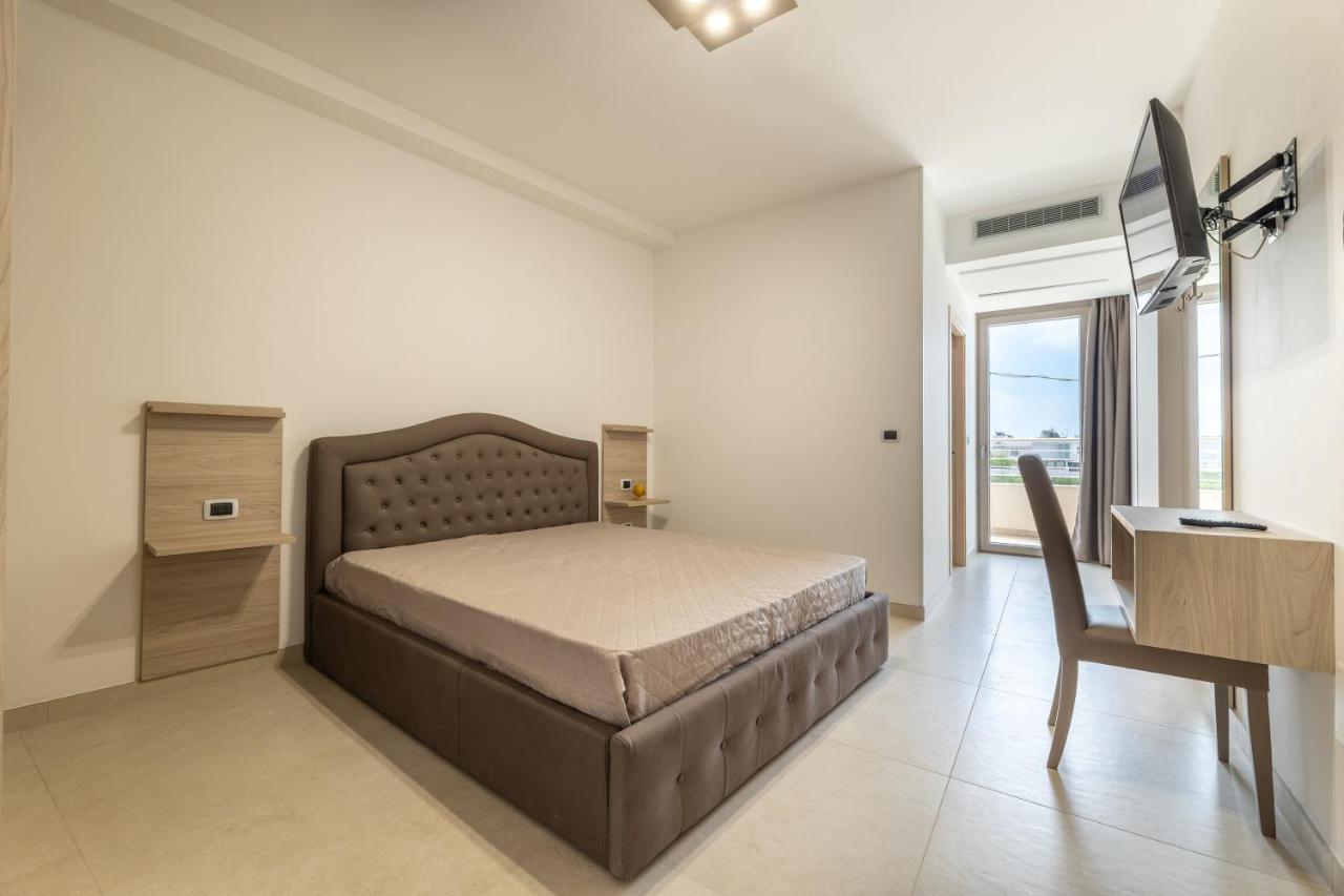 Room Salento Palace Torre San Giovanni Buitenkant foto
